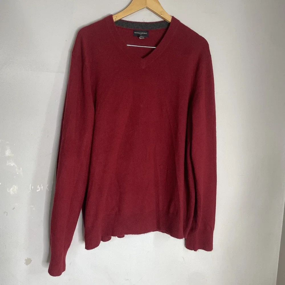 Banana‎ Republic Men's V Neck Sweater  100% Cashmere XL Red